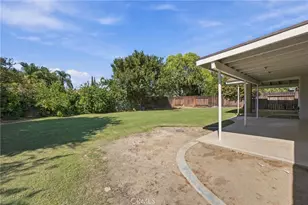 605 Winchester, Bakersfield, CA 93309 - Photo 43