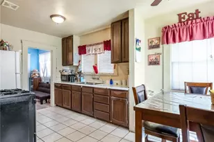 414 W Cameron, Hanford, CA 93230 - Photo 7