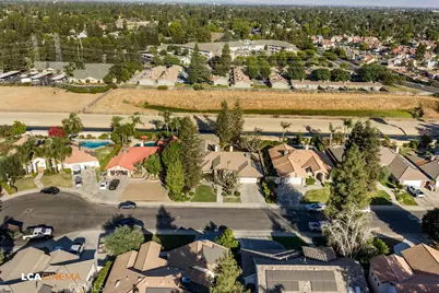 2512 Oak View Court, Bakersfield, CA 93311 - Photo 9