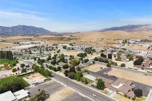 209 W B St, Tehachapi, CA 93561 - Photo 9