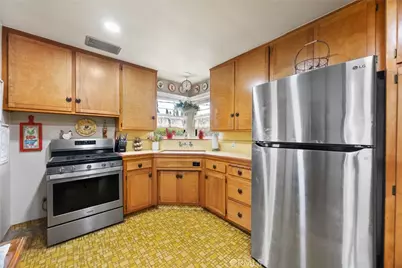 209 W B Street, Tehachapi, CA 93561 - Photo 23