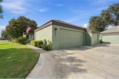 2950 W Border Links Drive, Visalia, CA 93291 - Photo 3