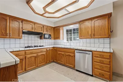 2234 W Cambridge Avenue, Visalia, CA 93277 - Photo 25