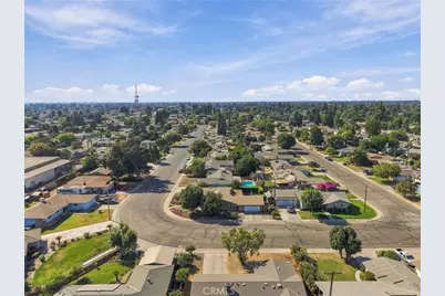 2234 W Cambridge Avenue, Visalia, CA 93277 - Photo 11