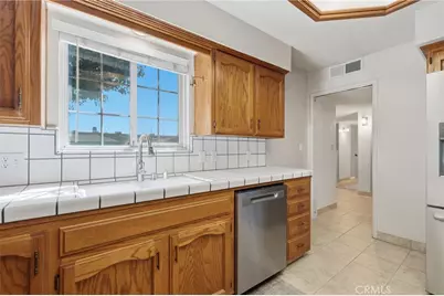 2234 W Cambridge Avenue, Visalia, CA 93277 - Photo 27