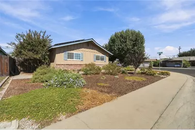 2234 W Cambridge Avenue, Visalia, CA 93277 - Photo 3