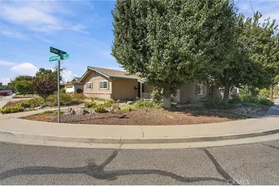 2234 W Cambridge Avenue, Visalia, CA 93277 - Photo 1