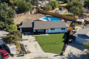 1924 S Tipton Ct, Visalia, CA 93292 - Photo 15