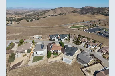 3415 Lakeside Village Drive, Paso Robles, CA 93446 - Photo 49