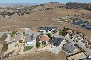 3415 Lakeside Village Dr, Paso Robles, CA 93446 - Photo 49