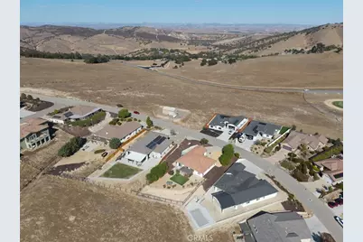 3415 Lakeside Village Drive, Paso Robles, CA 93446 - Photo 47