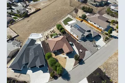3415 Lakeside Village Drive, Paso Robles, CA 93446 - Photo 45