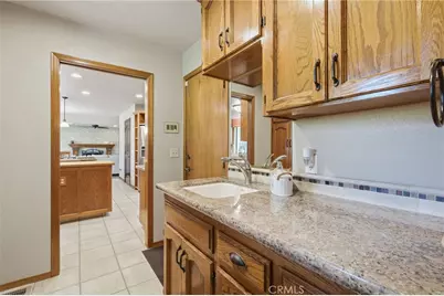 5644 W Walnut Avenue, Visalia, CA 93277 - Photo 35