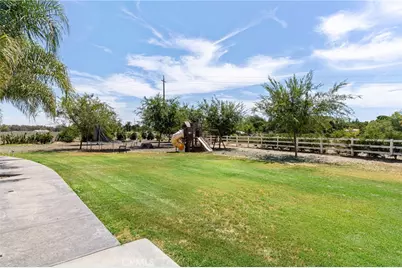 14111 Danbur, Bakersfield, CA 93311 - Photo 49