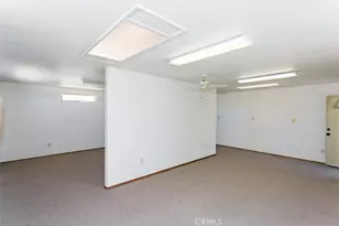 15490 Mondamon, Apple Valley, CA 92307 - Photo 43