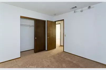 15490 Mondamon, Apple Valley, CA 92307 - Photo 33