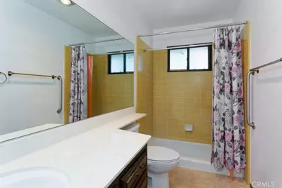 15490 Mondamon, Apple Valley, CA 92307 - Photo 39