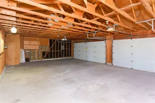 15490 Mondamon, Apple Valley, CA 92307 - Photo 9