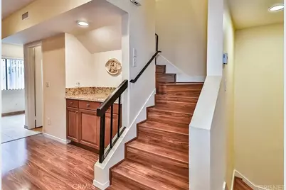 21931 Burbank #23, Woodland Hills, CA 91367 - Photo 11