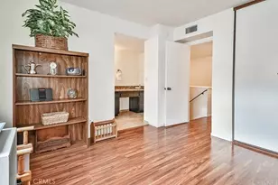 21931 Burbank, Woodland Hills, CA 91367 - Photo 21