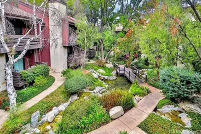 21931 Burbank #23, Woodland Hills, CA 91367 - Photo 7