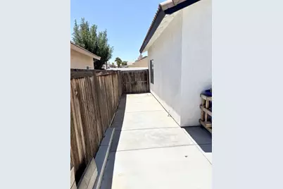 12236 Primavera, Victorville, CA 92392 - Photo 57