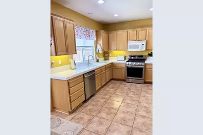 12236 Primavera, Victorville, CA 92392 - Photo 15