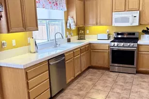 12236 Primavera, Victorville, CA 92392 - Photo 15