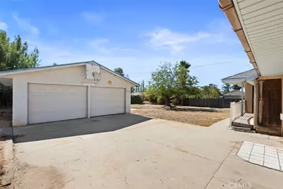165 W Avenue L, Calimesa, CA 92320 - Photo 29