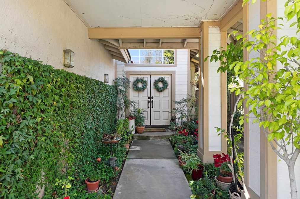 8446 Mesa View Rd, Santee, CA 92071