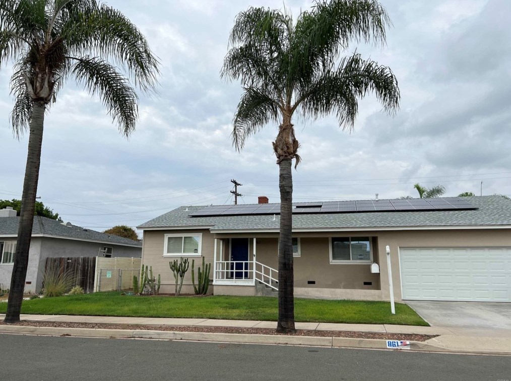 861 Date Ave, Chula Vista CA  91911-1110 exterior