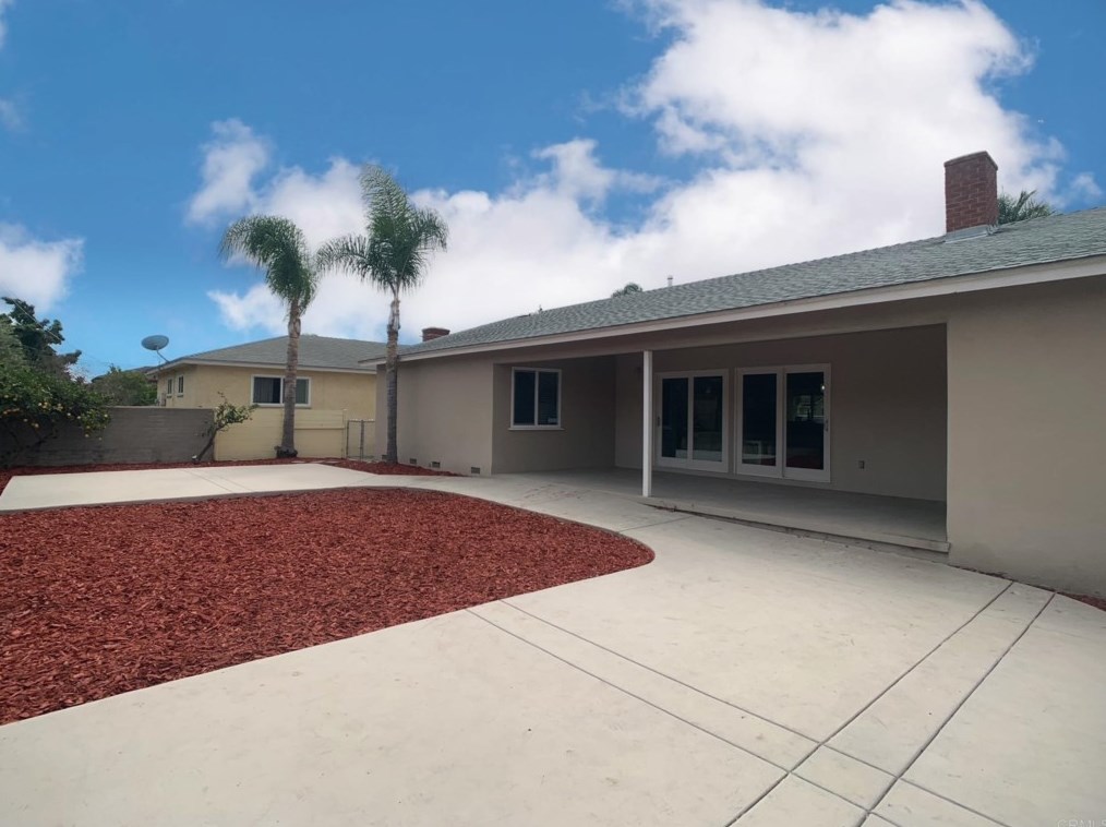 861 Date Ave, Chula Vista CA  91911-1110 exterior