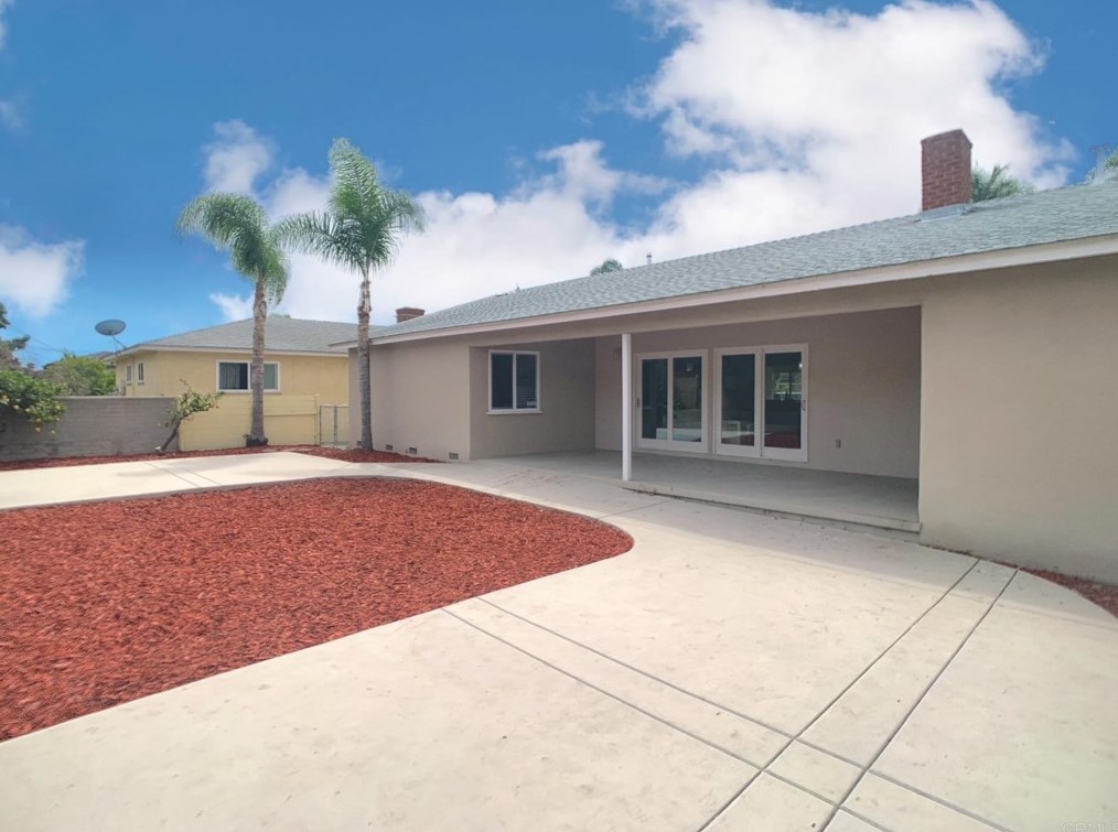 861 Date Ave, Chula Vista CA  91911-1110 exterior