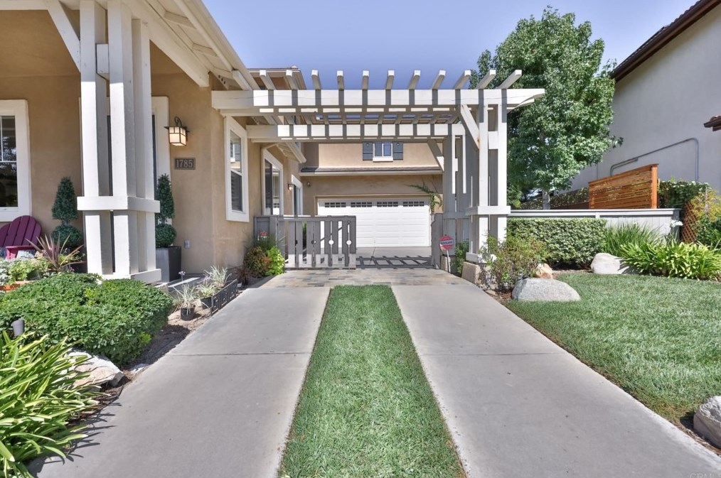 1785 Clover Tree Ct, Chula Vista CA  91913-1553 exterior