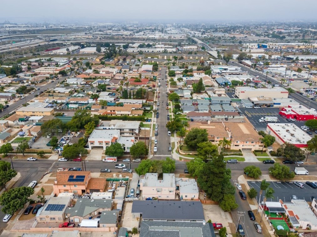 106 Madison Ave, Chula Vista CA  91911-1614 exterior