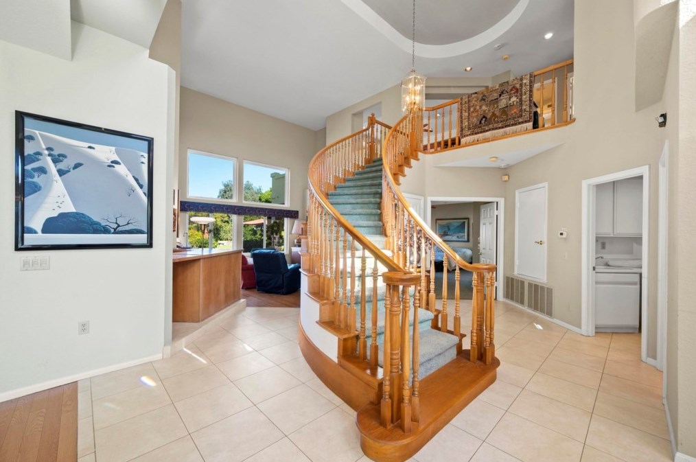 1883 Cabernet Dr, Chula Vista CA 91913-1268 exterior