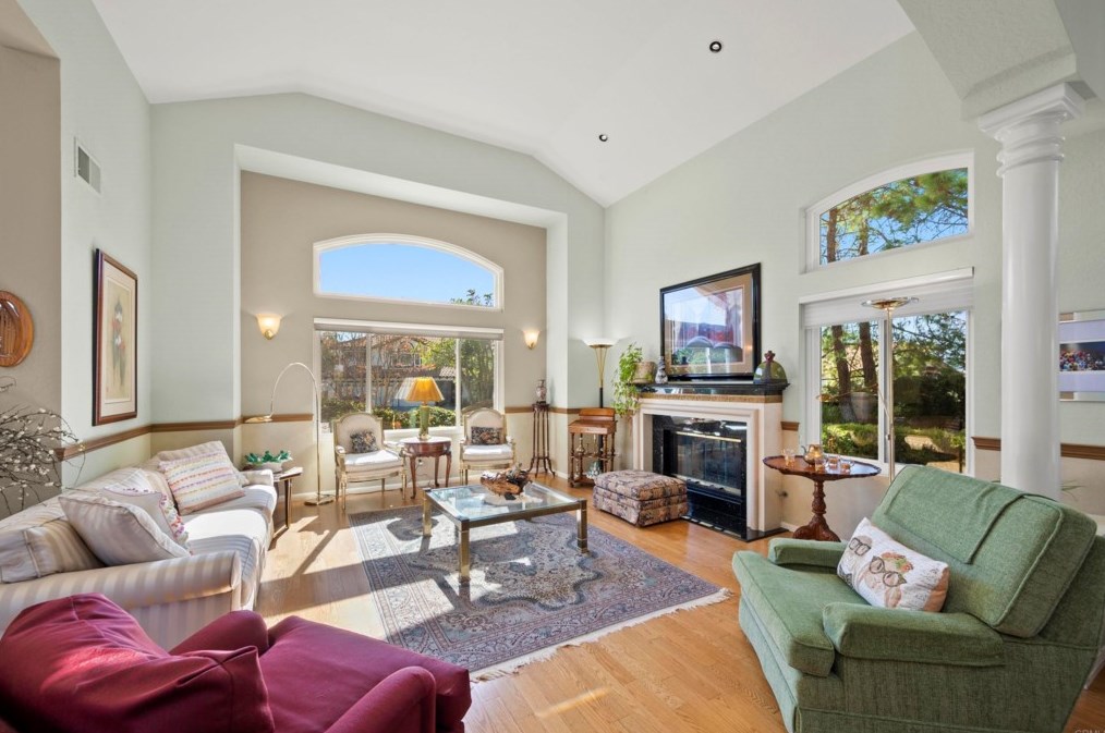 1883 Cabernet Dr, Chula Vista CA 91913-1268 exterior