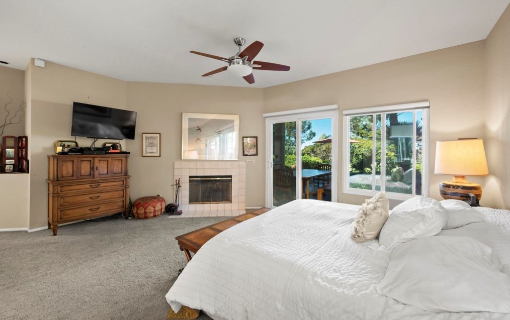 1883 Cabernet Dr, Chula Vista CA 91913-1268 exterior