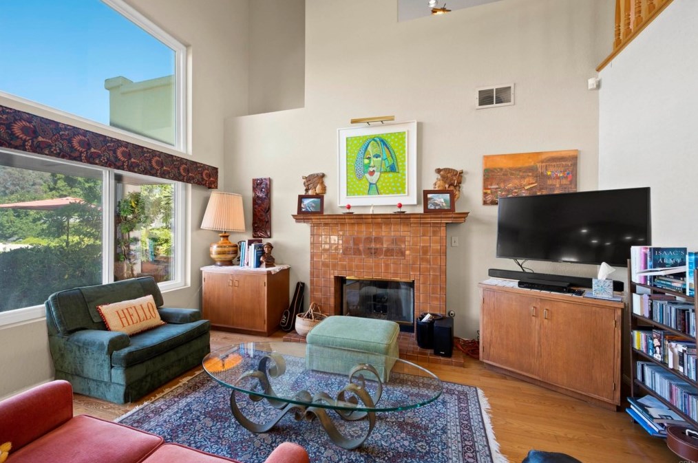 1883 Cabernet Dr, Chula Vista CA 91913-1268 exterior