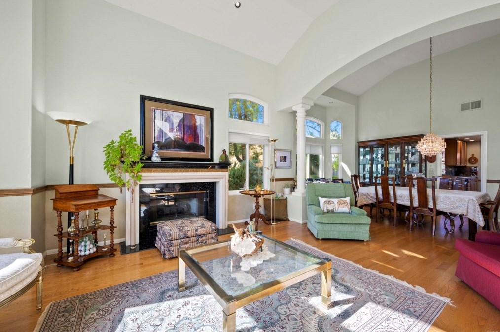 1883 Cabernet Dr, Chula Vista CA 91913-1268 exterior