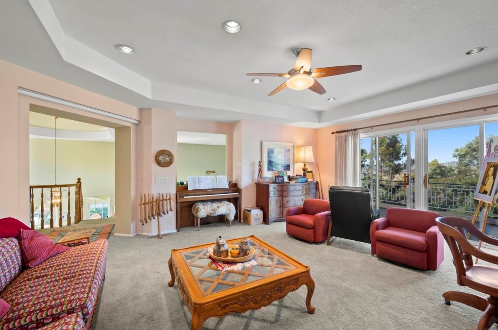 1883 Cabernet Dr, Chula Vista CA 91913-1268 exterior