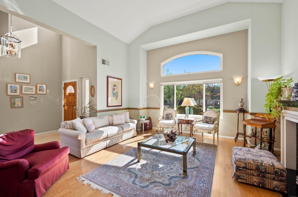 1883 Cabernet Dr, Chula Vista CA 91913-1268 exterior