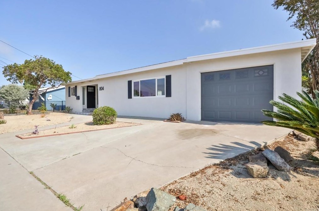 804 Daisy St, Escondido CA  92027-1771 exterior