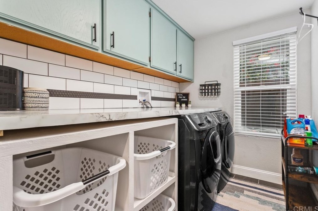 576 Shadywood Dr, Escondido CA  92026-1428 exterior