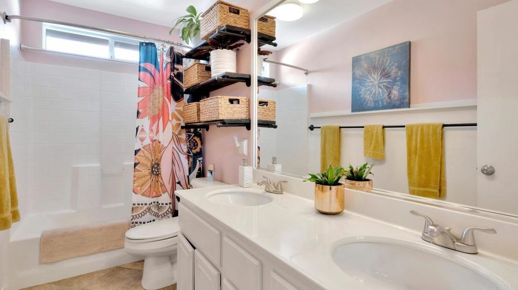 2648 Noble Canyon Rd, Chula Vista CA  91915-2535 exterior