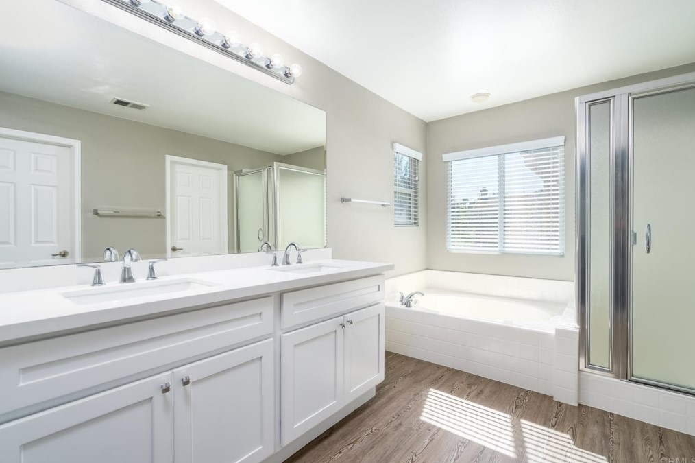 1417 Long View Dr, Chula Vista CA  91915-1667 exterior