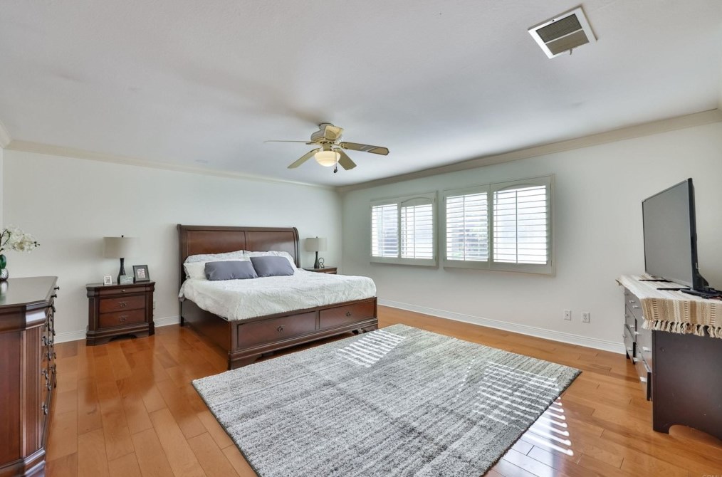 1342 Tamarisk Grove Dr, Chula Vista CA  91915-1547 exterior