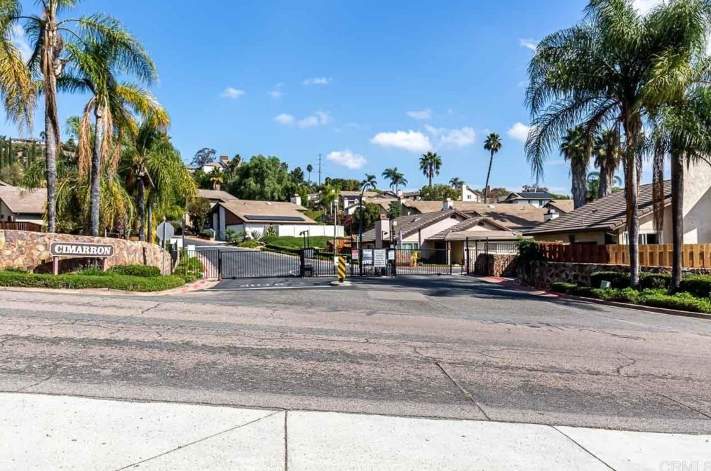 1960 Maverick Gln, Escondido CA  92027-1162 exterior