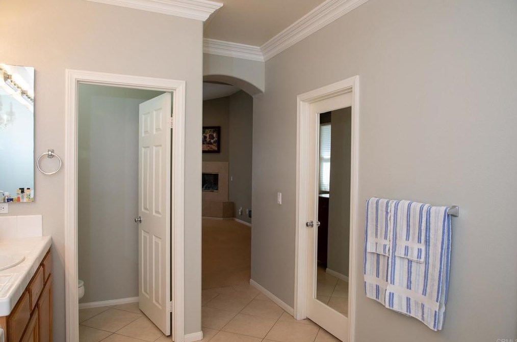938 Palencia Pl, Chula Vista CA  91910-8064 exterior