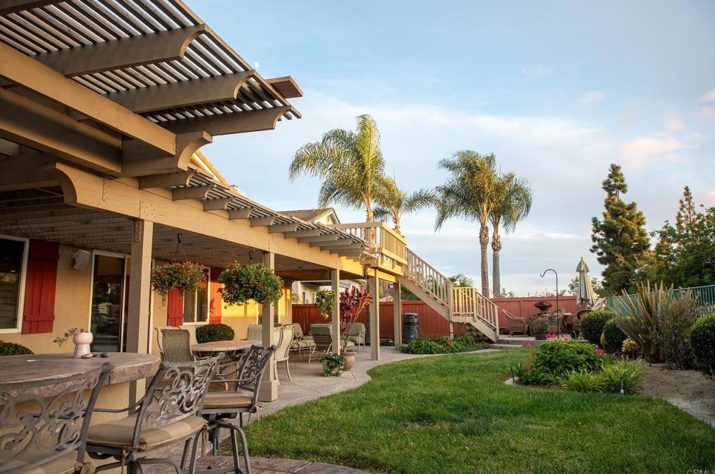 938 Palencia Pl, Chula Vista CA  91910-8064 exterior